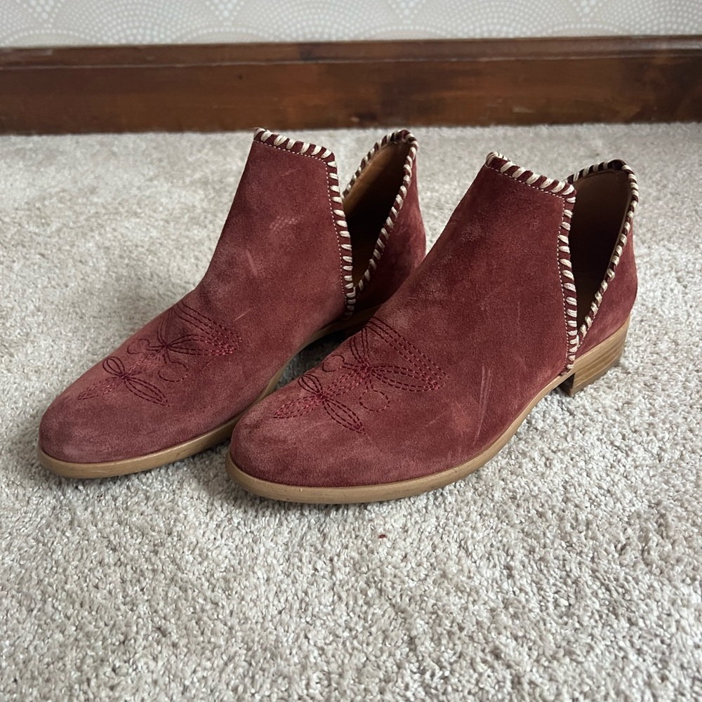 Sundance Suede Ankle Booties-  Burgundy - Italian Made size 37 (7)